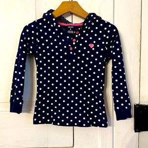 Girl’s size 5 Carter’s hooded pullover, blue and white polka dot.  So cute!